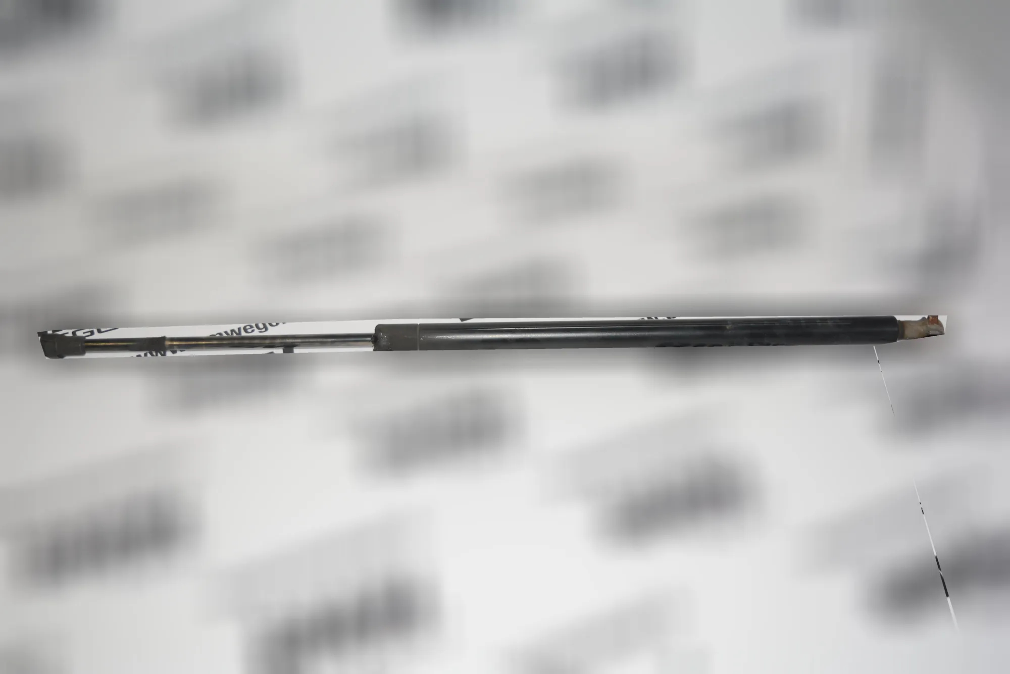 Left Side Tailgate Gas Strut – OEM 8402405 · BMW X5 (E53) 3.0 d 2005