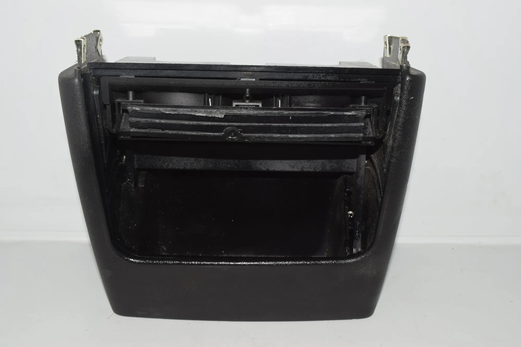 Cup Holder – OEM 7077955 · BMW X5 (E53) 3.0 d 2004 – 3