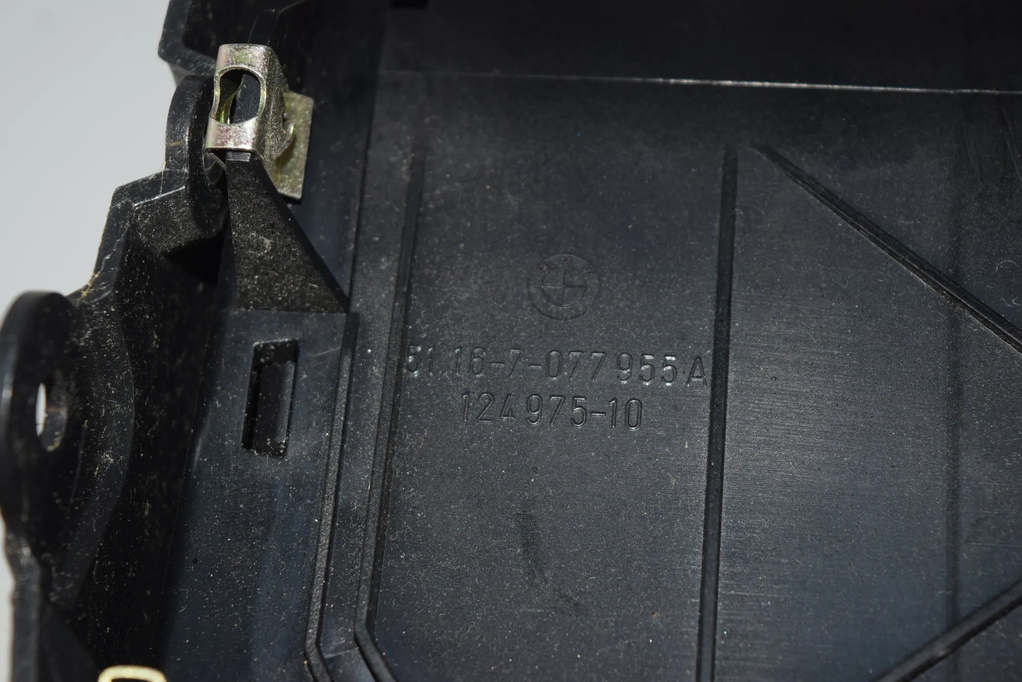 Cup Holder – OEM 7077955 · BMW X5 (E53) 3.0 d 2004 – 9