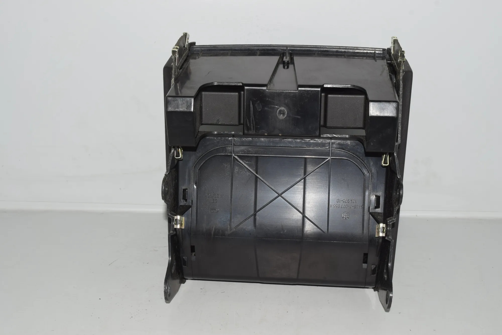 Cup Holder – OEM 7077955 · BMW X5 (E53) 3.0 d 2004 – 5