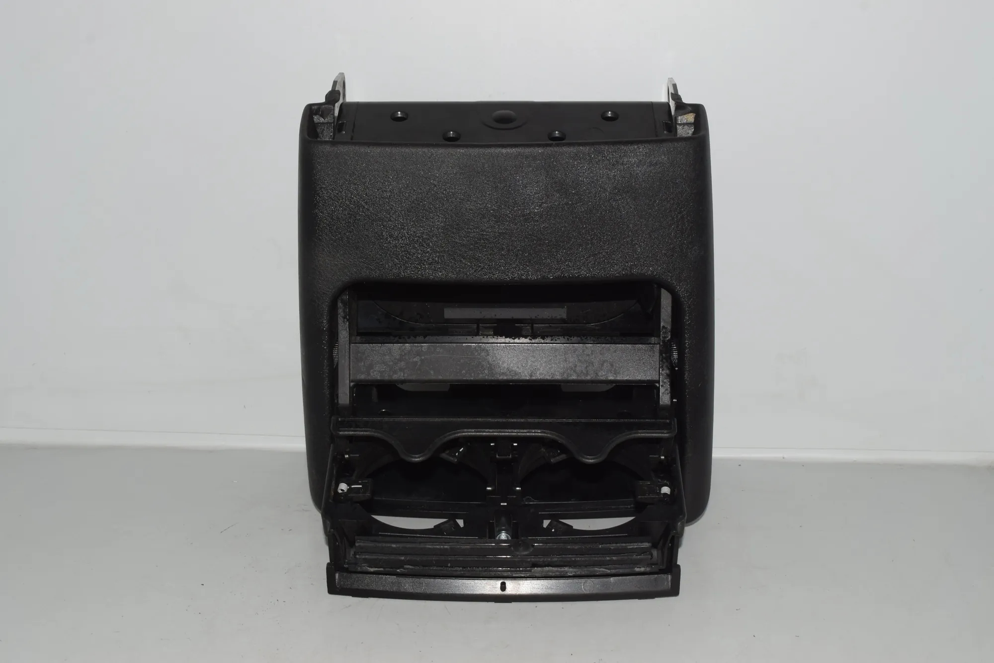 Cup Holder – OEM 7077955 · BMW X5 (E53) 3.0 d 2004 – 7