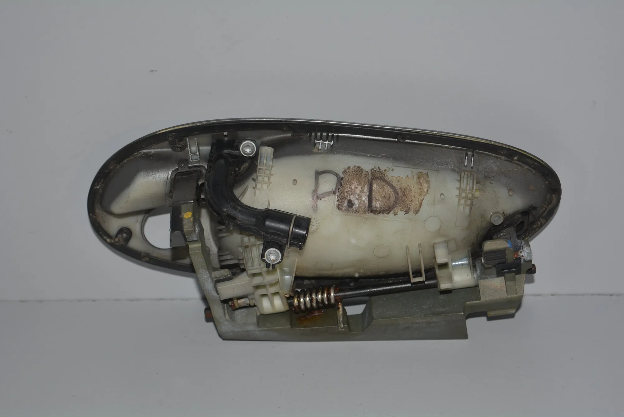 Front Right Door Exterior Handle · BMW 7 (E65, E66, E67) BMW 7 (E65, E66, E67) 735 i, Li 2002