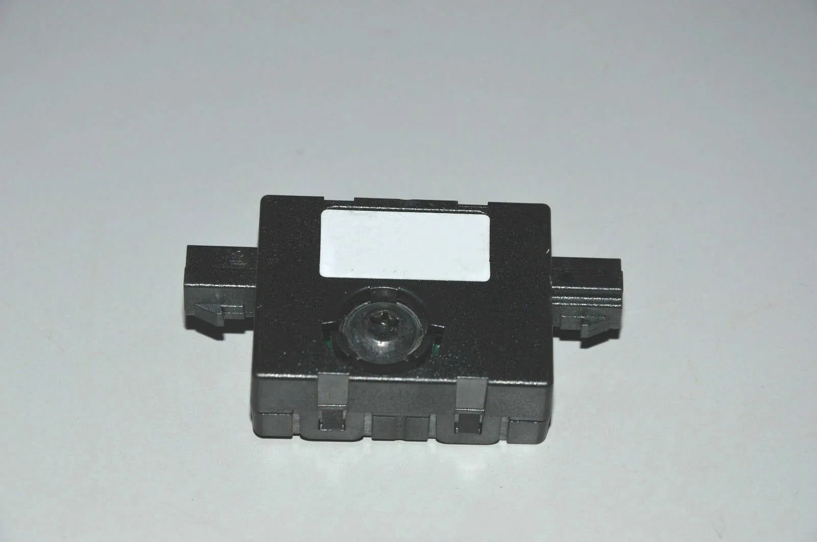 Antenna Amplifier – OEM 65209181453 · BMW X3 (F25) BMW X3 (F25) 2010