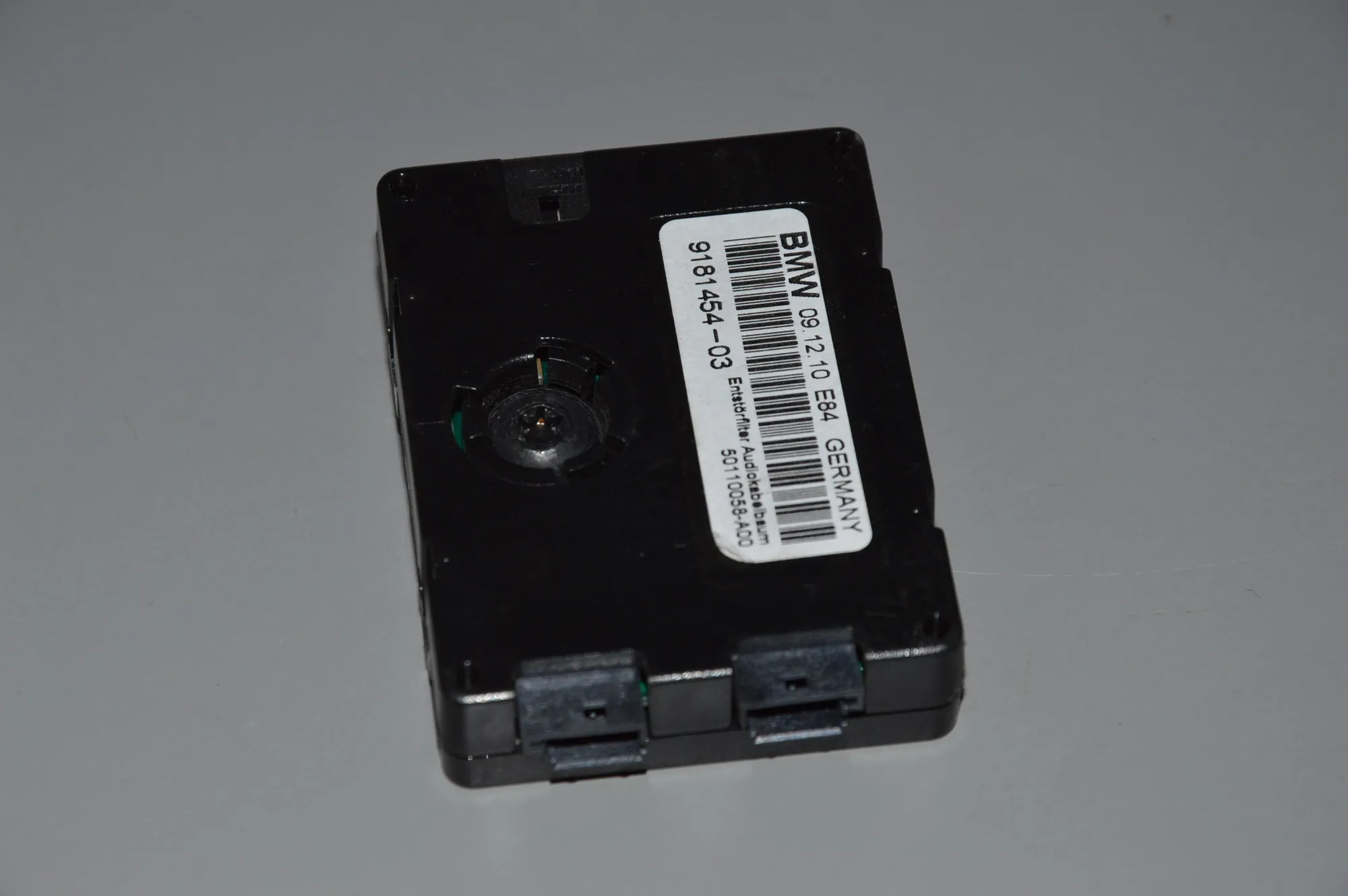 Antenna Amplifier – OEM 9181454 · BMW X1 (E84) BMW X1 (E84) 2010 – 4