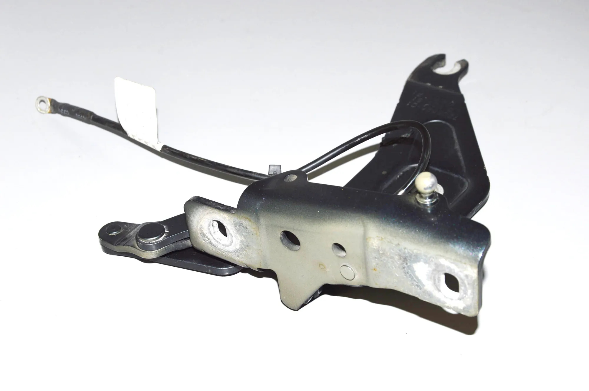 Front Right Bonnet Hinge – OEM 7208628 · BMW X5 (E70) BMW X5 (E70) 2011 – 2