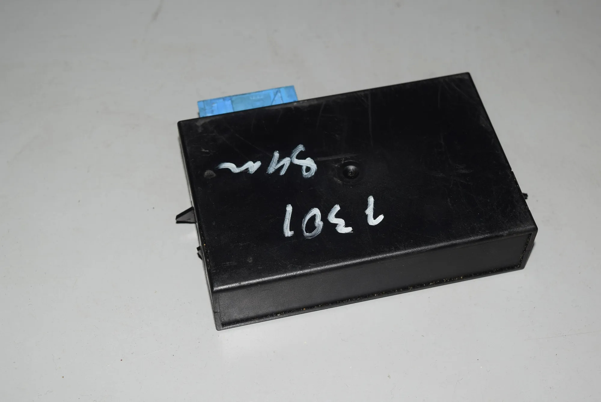 Other Control Units – OEM 8352613 · BMW 7 (E38) BMW 7 (E38) 1994 – 2