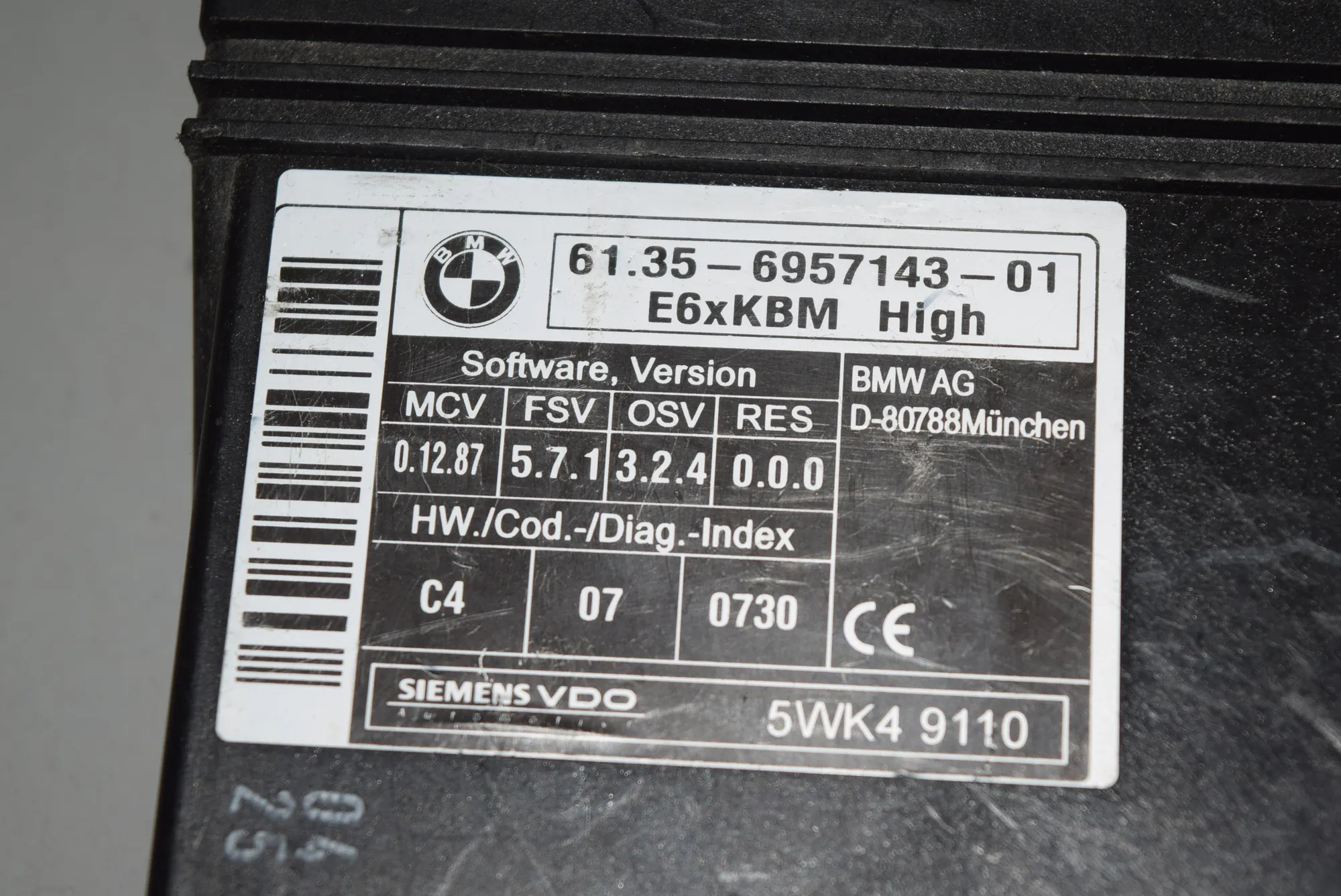Comfort Control Unit – OEM 6957143 · BMW 5 Touring (E61) BMW 5 Touring (E61) 2005 – 3