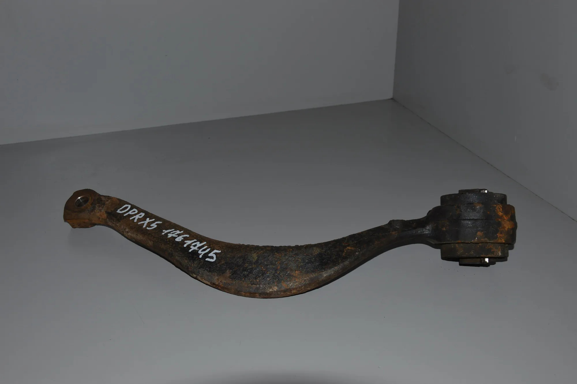 Front Right Curved Control Arm · BMW X5 (E53) BMW X5 (E53) 4.4 i 2004