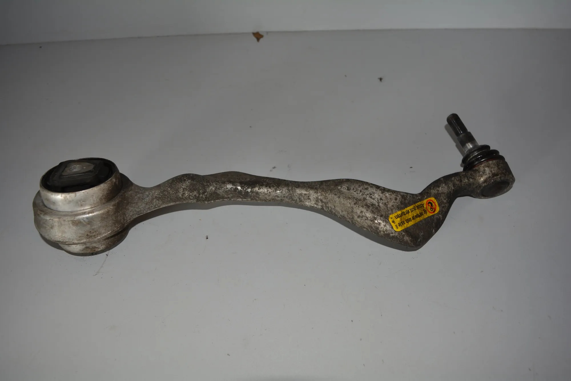 Front Right Curved Control Arm · BMW 1 (E87) 120 d 2007 – 2