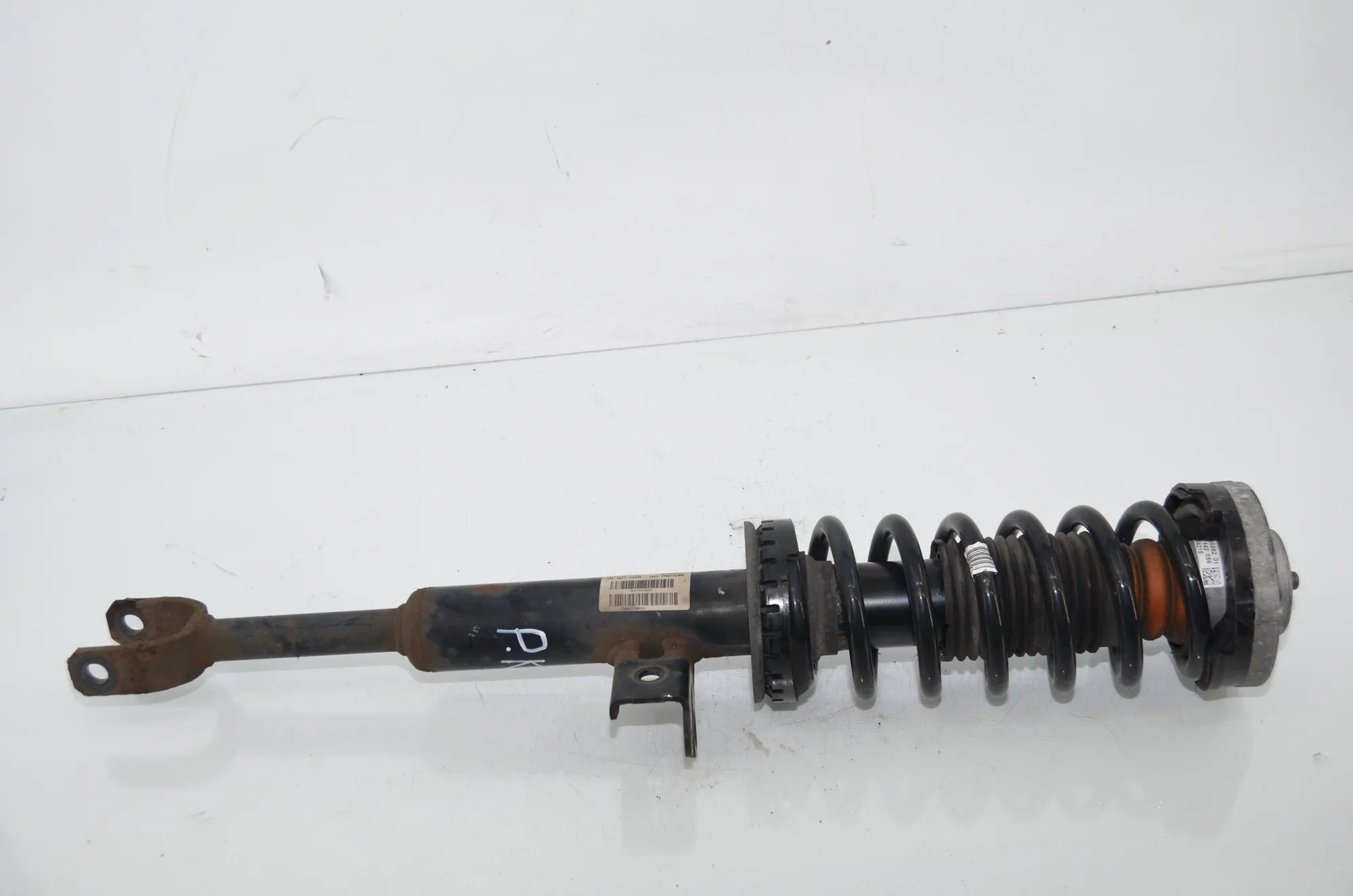 Front Left Shock Absorber – OEM 6797767 · BMW 5 Touring (F11) 530 d 2012