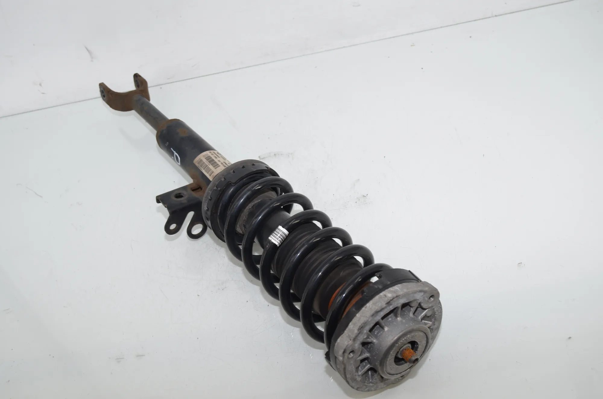 Front Left Shock Absorber – OEM 6797767 · BMW 5 Touring (F11) 530 d 2012 – 2