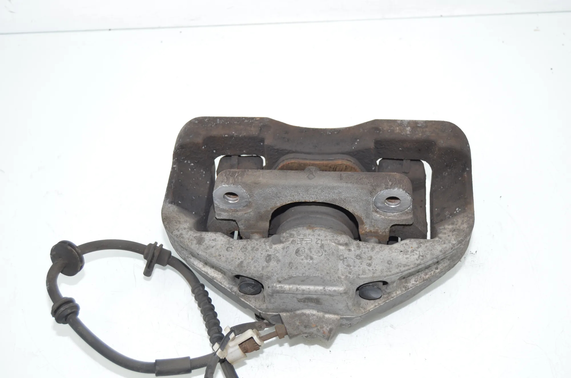 Front Left Brake Caliper – OEM 6792689 · BMW 5 Touring (F11) 530 d 2012 – 4