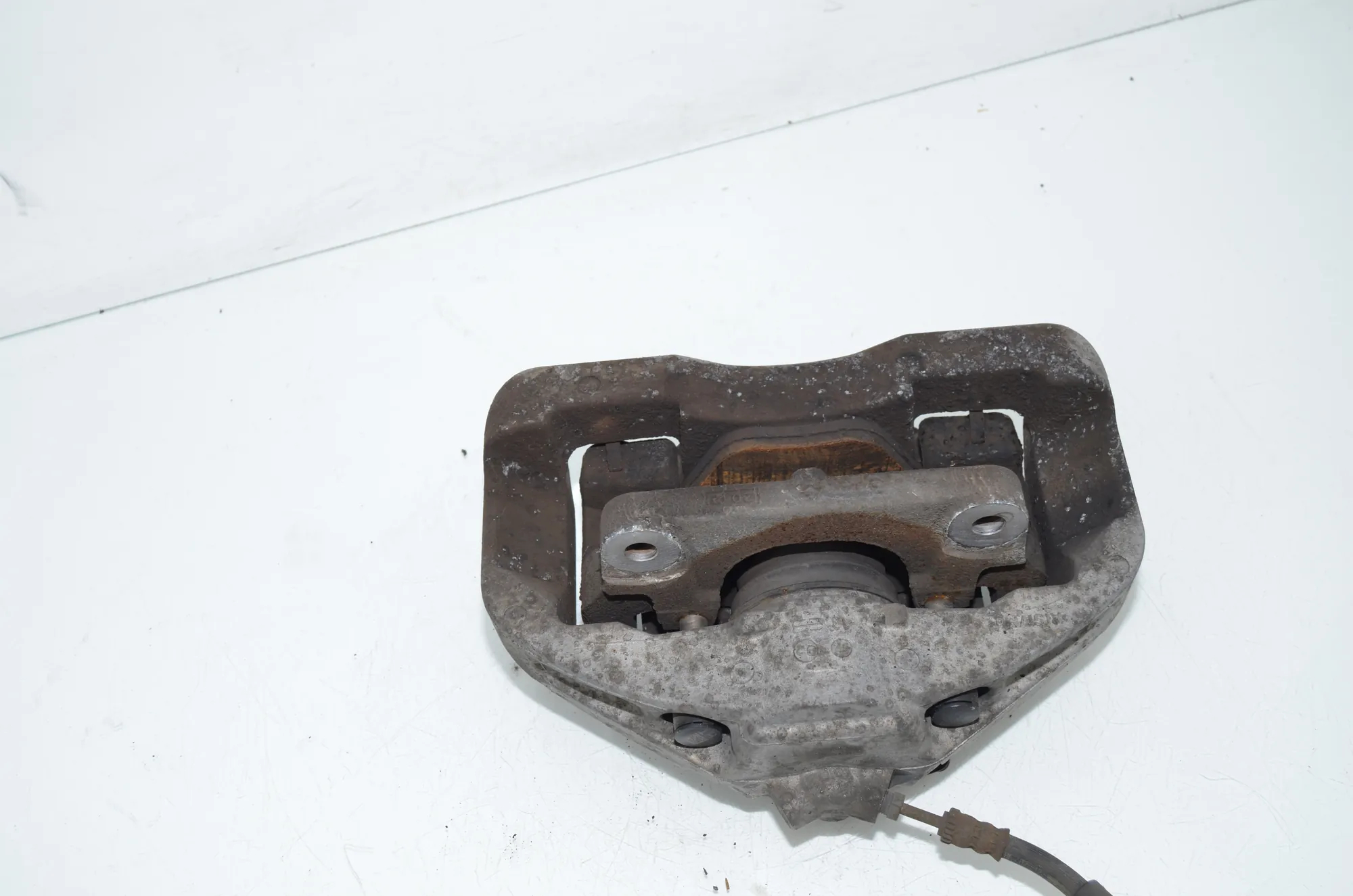 Front Right Brake Caliper – OEM 6792690 · BMW 5 Touring (F11) 530 d 2012 – 4