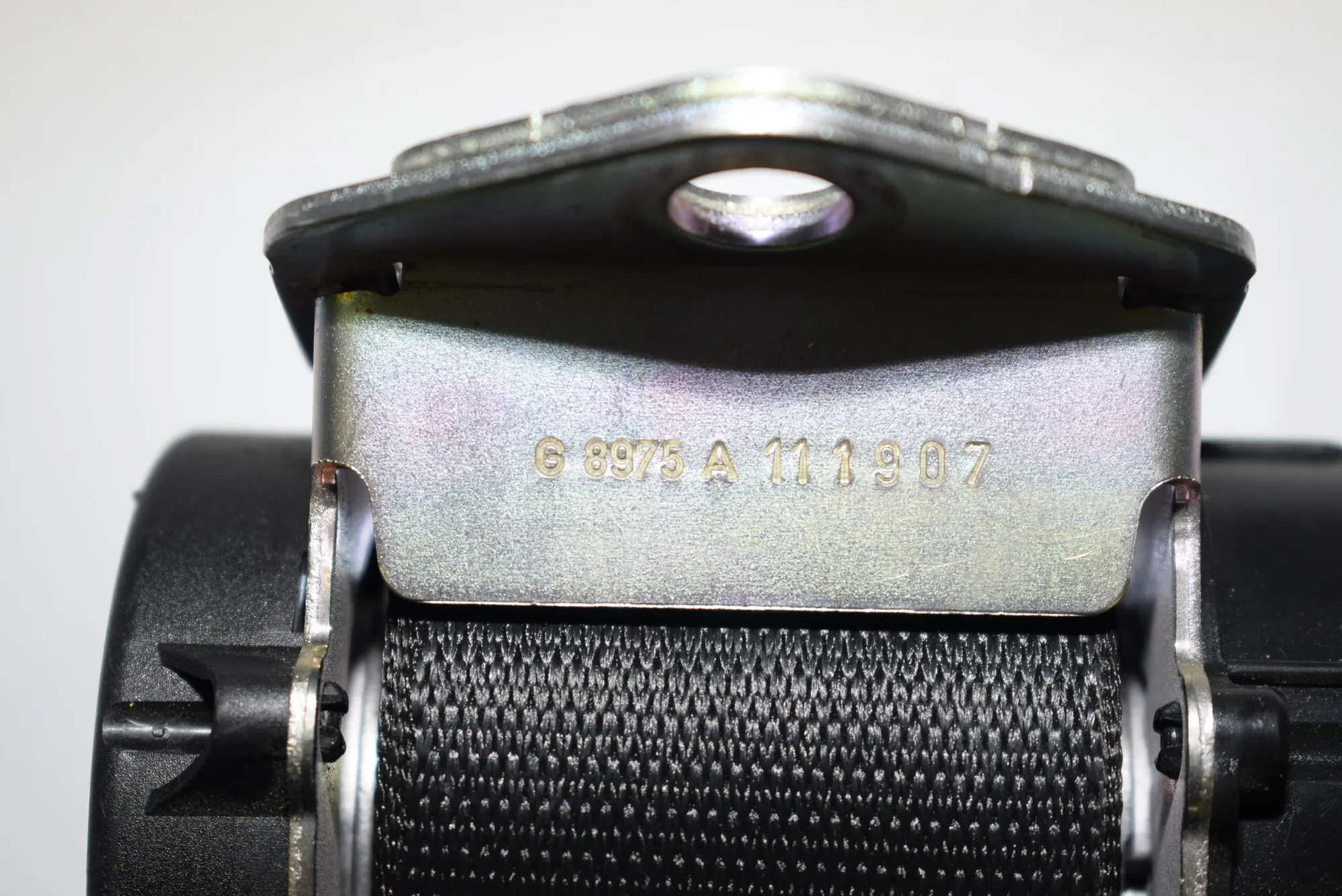 Rear Left Seatbelt – OEM 2991295 · BMW X1 (E84) BMW X1 (E84) 2011 – 12