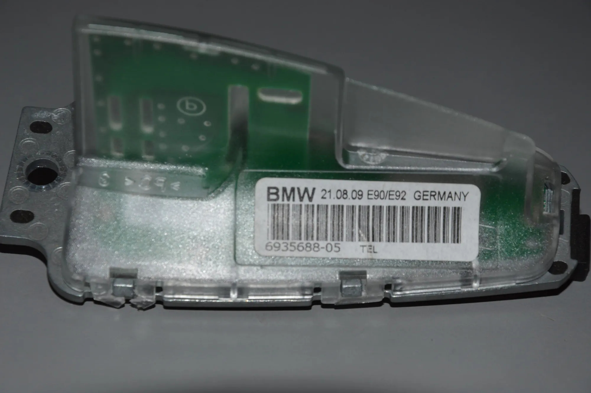 Antenna – OEM 6935688 · BMW 3 Coupe (E92) BMW 3 Coupe (E92) 2009 – 5