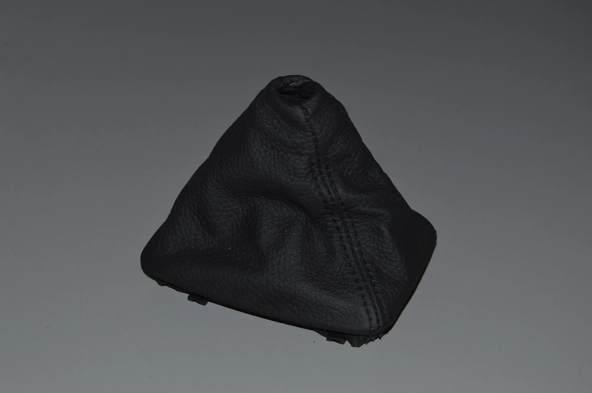 Gear Shifting Level Plastic Trim – OEM 7592029 · BMW 3 Coupe (E92) BMW 3 Coupe (E92) 2009