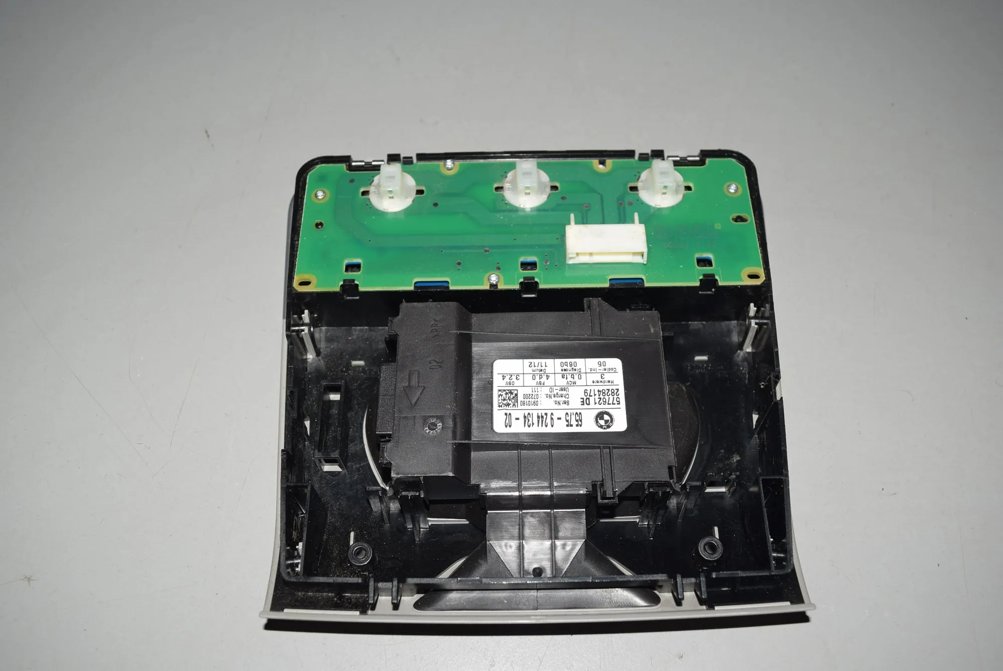 Interior Lighting – OEM 9244134 · BMW 3 Touring (E91) BMW 3 Touring (E91) 320 d 2010 – 4