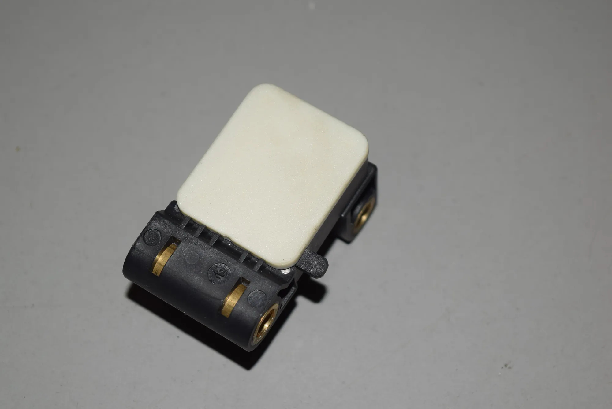Acceleration Sensor – OEM 6911003 · BMW 3 Touring (E91) BMW 3 Touring (E91) 320 d 2010