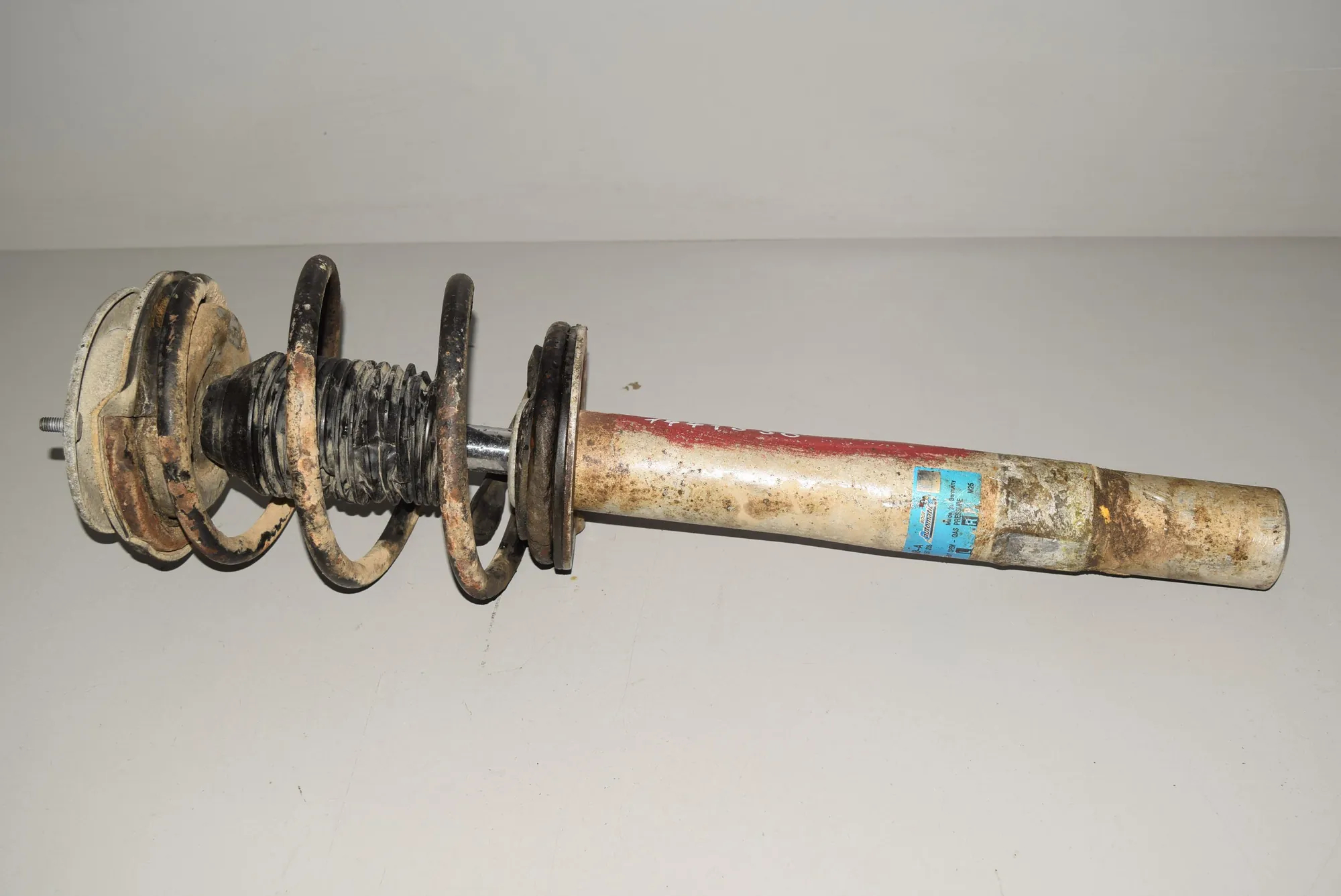 Front Right Shock Absorber · BMW 5 Touring (E39) 530 d 1999