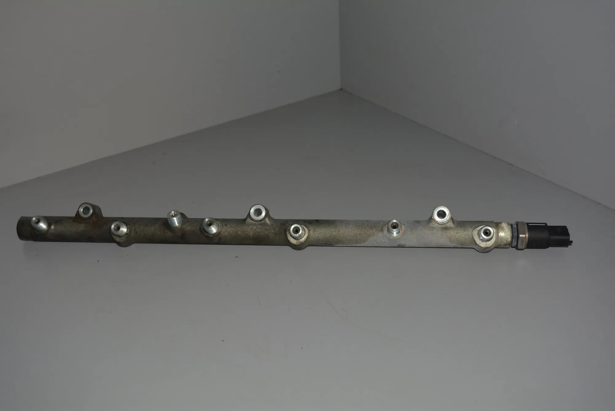 Fuel Rail – OEM BOSCH0445216002 · BMW 5 Touring (E39) 530 d 1999 – 2