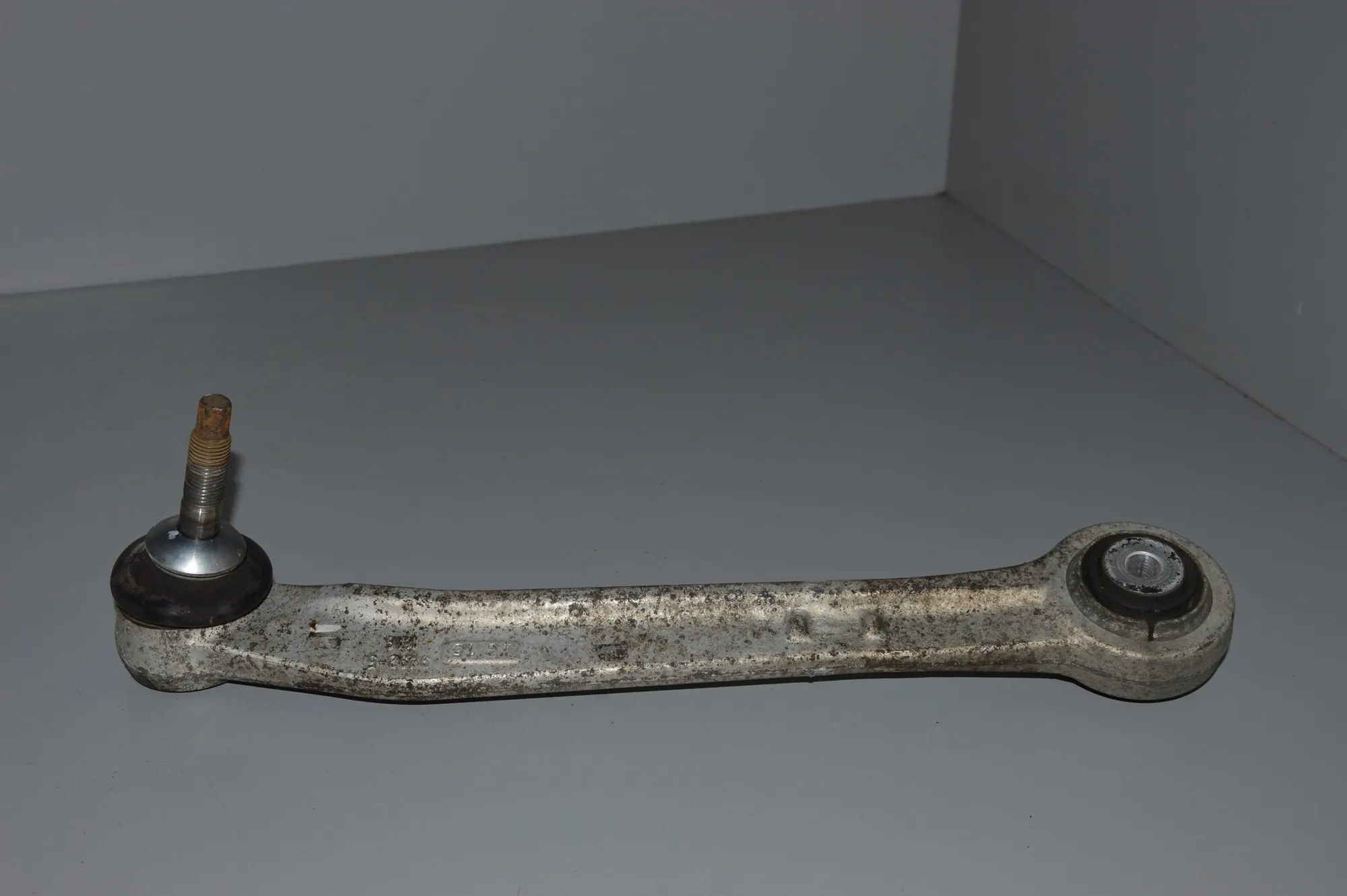 Rear Right Control Arm – OEM 333267960026770970 · BMW X5 (E70) BMW X5 (E70) 2010