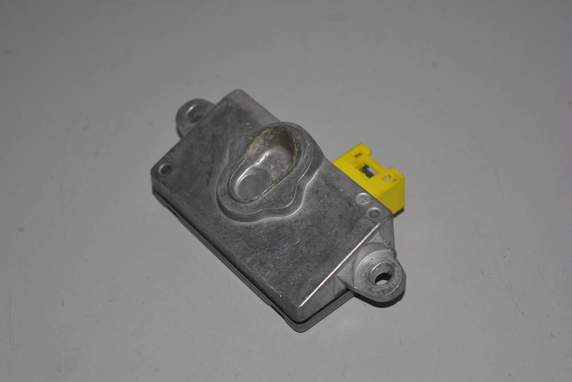 SRS Control Unit – OEM 6970908 · BMW 7 (E65, E66, E67) BMW 7 (E65, E66, E67) 730 Ld 2005 – 2