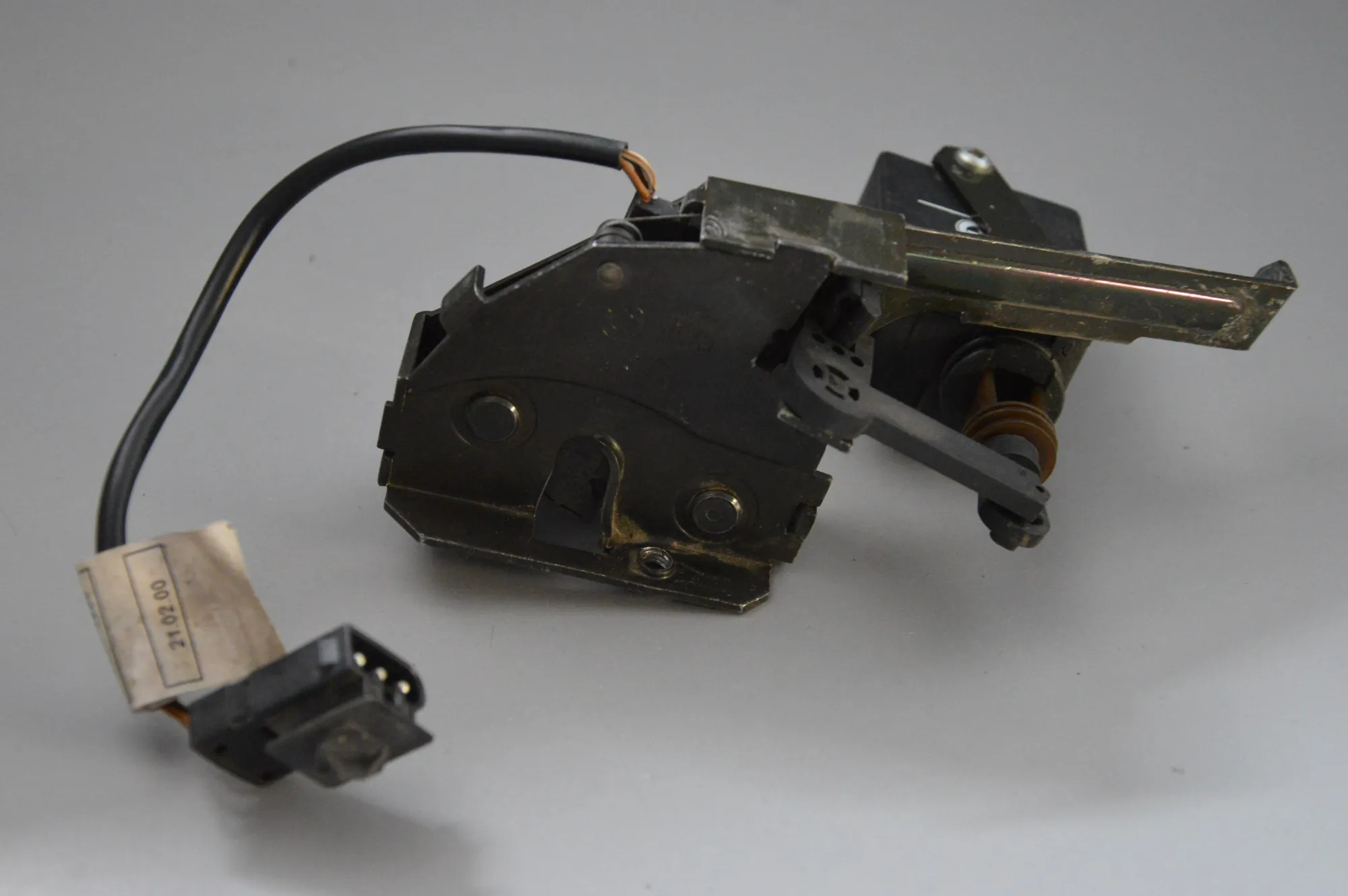 Front Right Door Lock – OEM 512172021247028906 · BMW 7 (E65, E66, E67) BMW 7 (E65, E66, E67) 2003 – 4