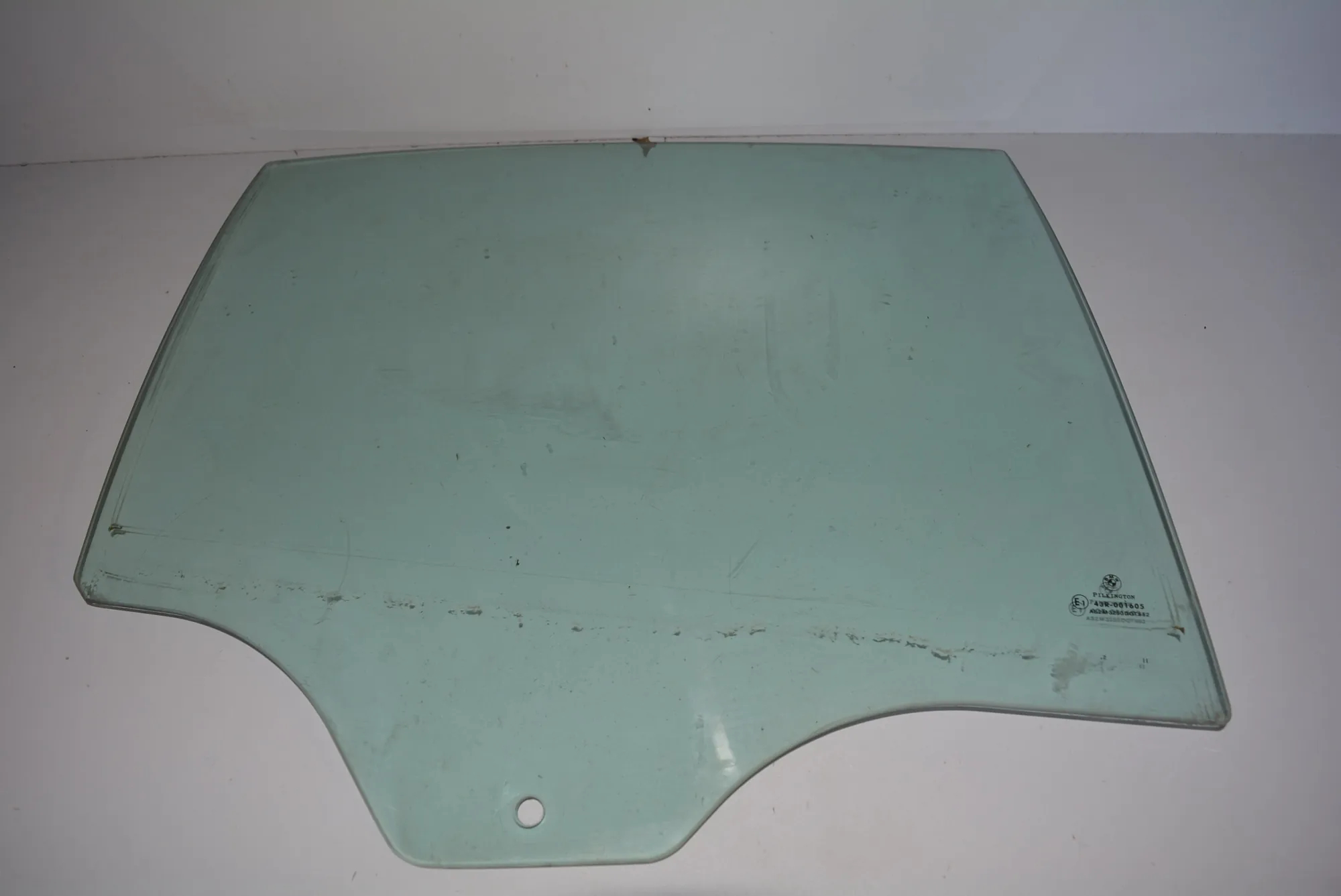 Rear Right Door Window · BMW 7 (E65, E66, E67) BMW 7 (E65, E66, E67) 2002
