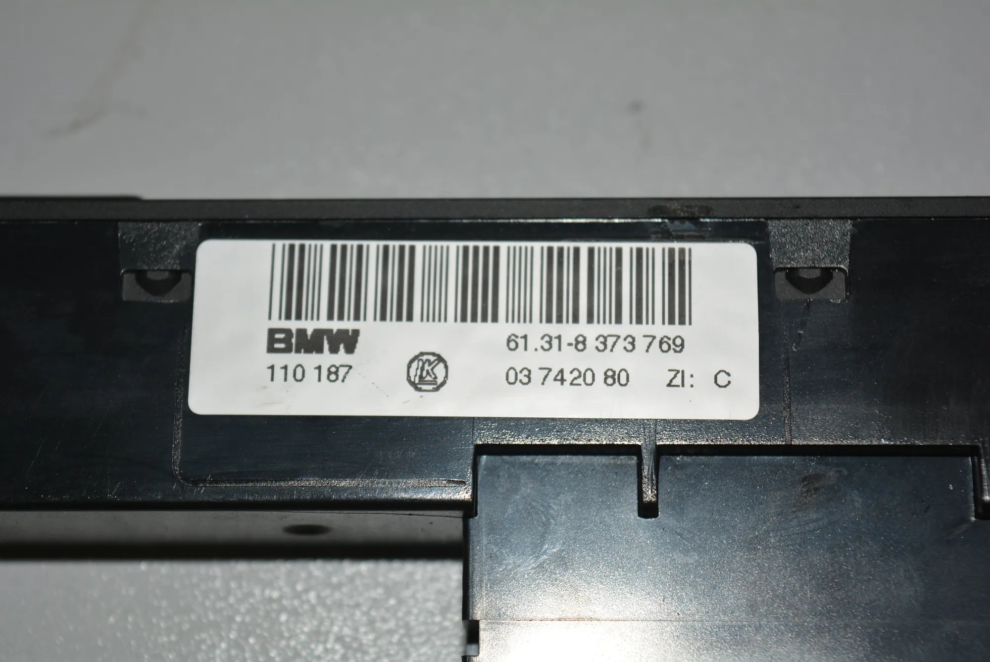 Button Switch Panel – OEM 8373769 · BMW 5 (E39) BMW 5 (E39) 2003 – 4