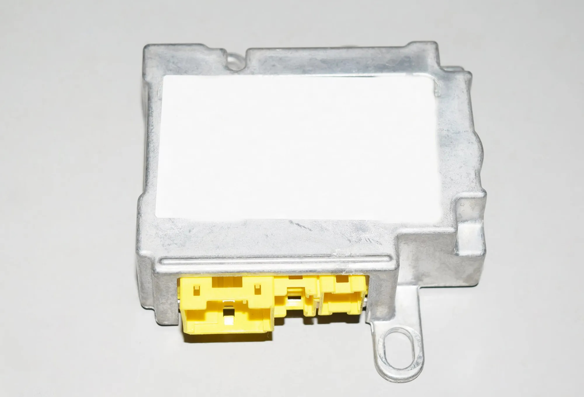 SRS Control Unit – OEM 6946110 · BMW 7 (E65, E66, E67) BMW 7 (E65, E66, E67) 730 d 2004 – 3