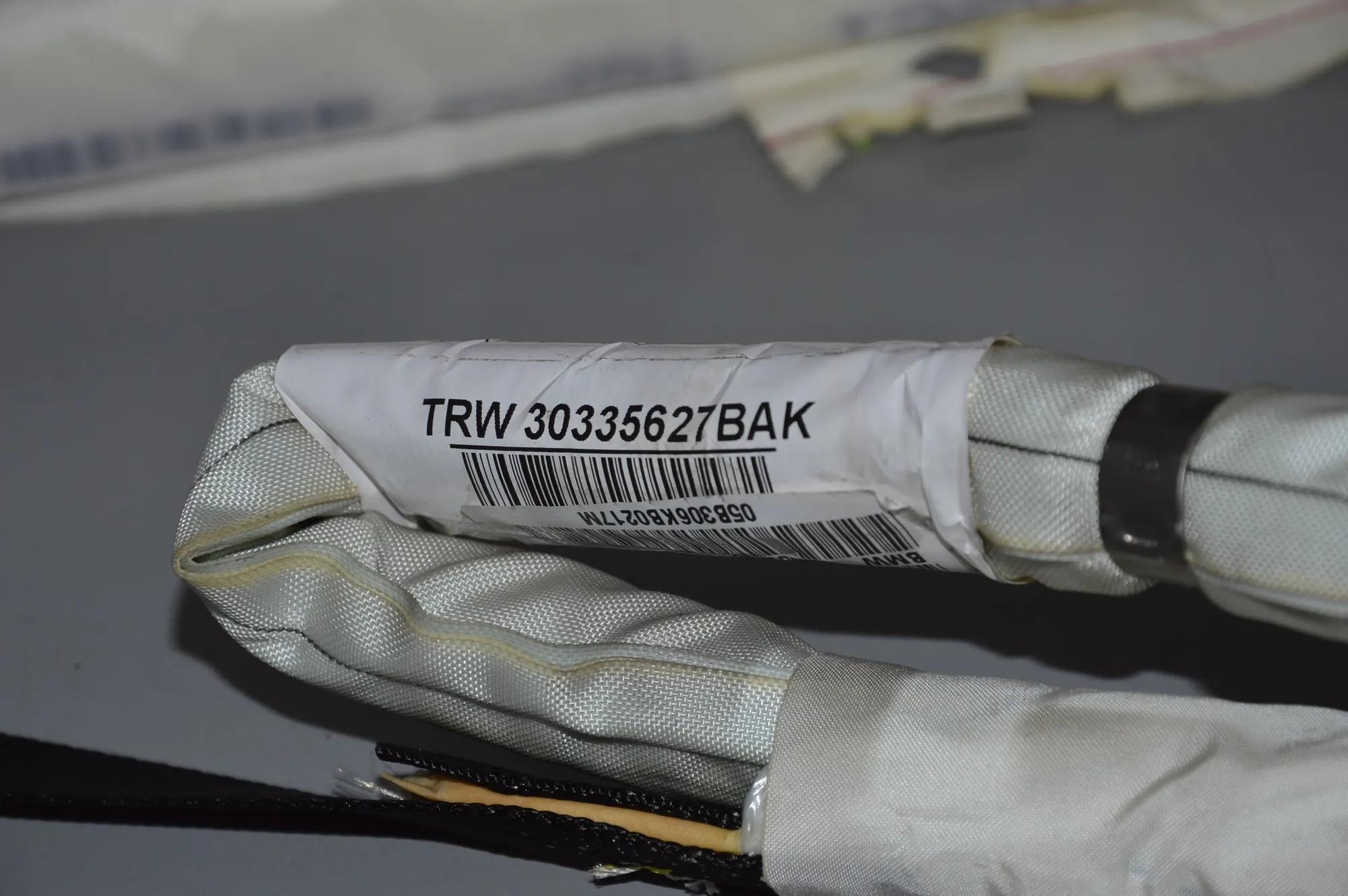 Right Side Roof Safety Curtain SRS – OEM 7011018 · BMW 7 (E65, E66, E67) BMW 7 (E65, E66, E67) 730 Ld 2005 – 3