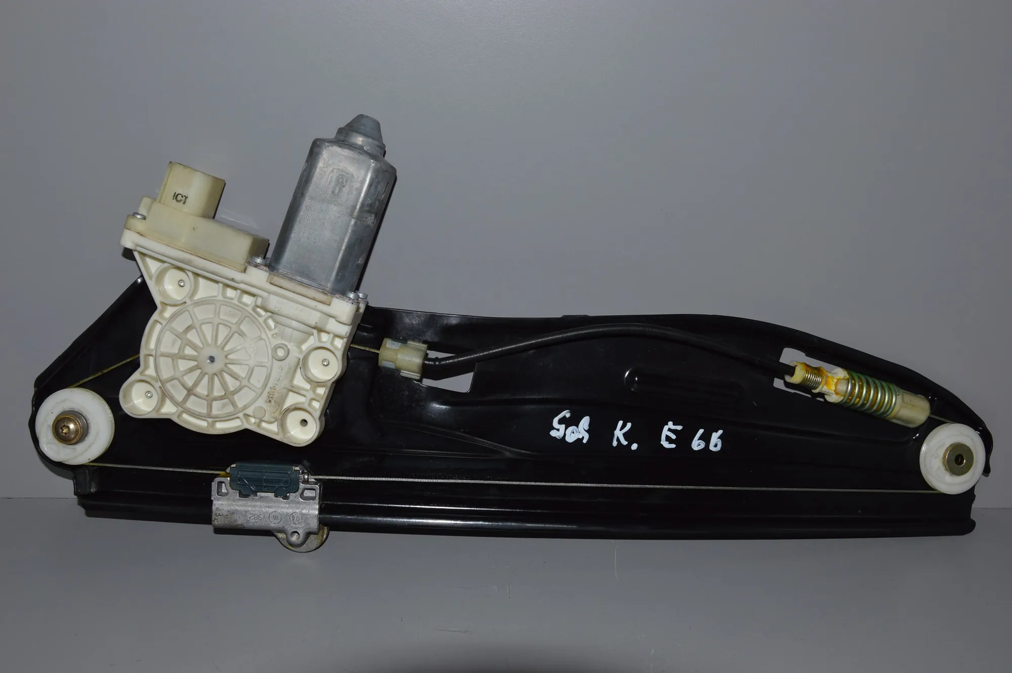Rear Left Door Window Regulator – OEM 7138863 · BMW 7 (E65, E66, E67) BMW 7 (E65, E66, E67) 730 Ld 2005 – 4
