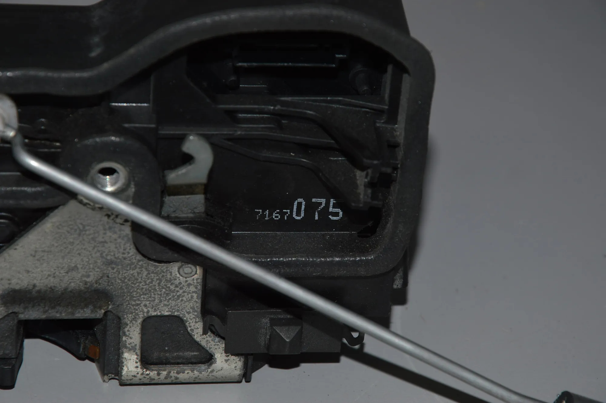 Rear Left Door Lock – OEM 7167075 · BMW 7 (E65, E66, E67) BMW 7 (E65, E66, E67) 730 Ld 2005 – 3