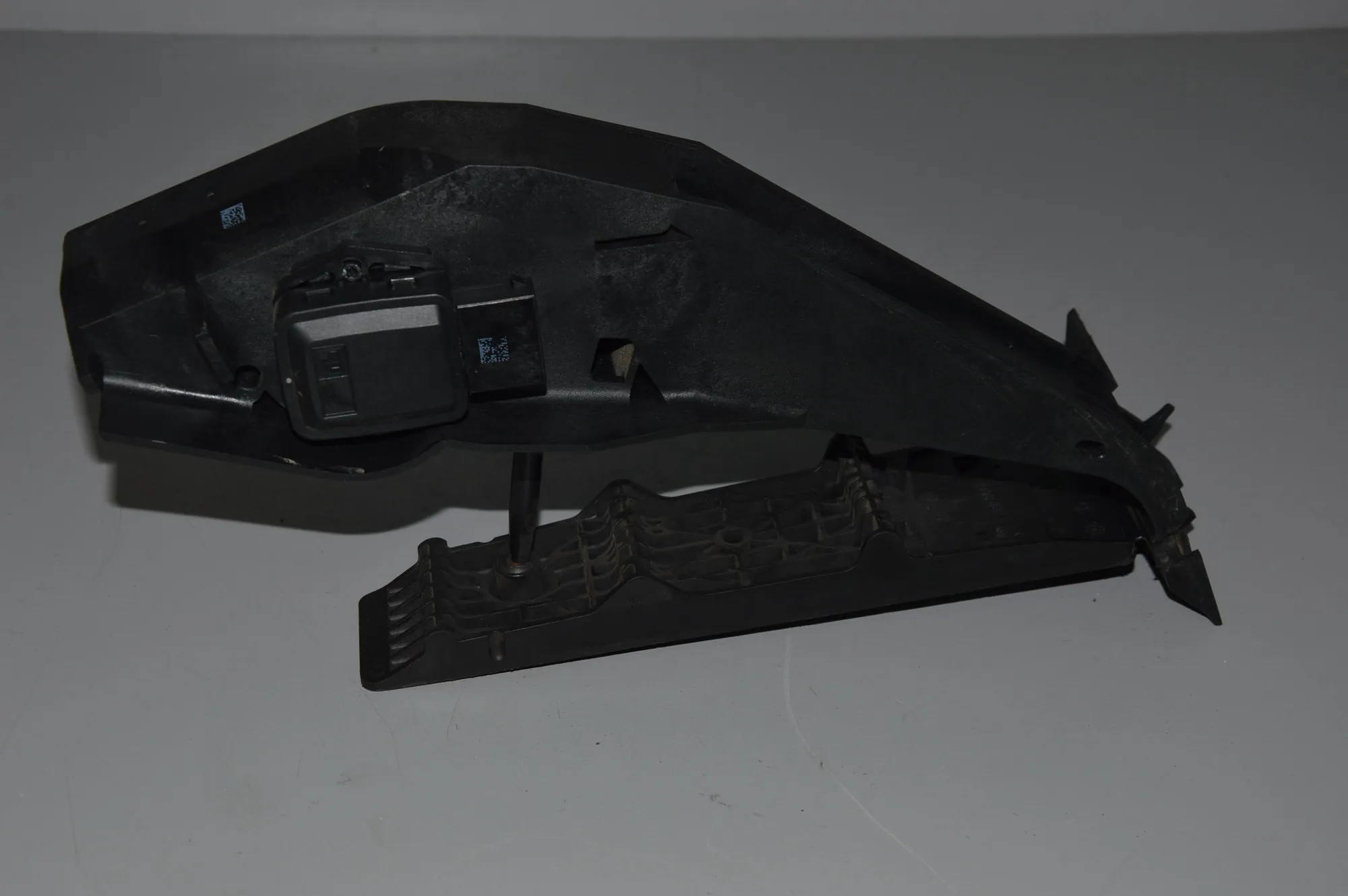 Throttle Pedal – OEM 6766930 · BMW 7 (E65, E66, E67) BMW 7 (E65, E66, E67) 730 Ld 2005 – 3