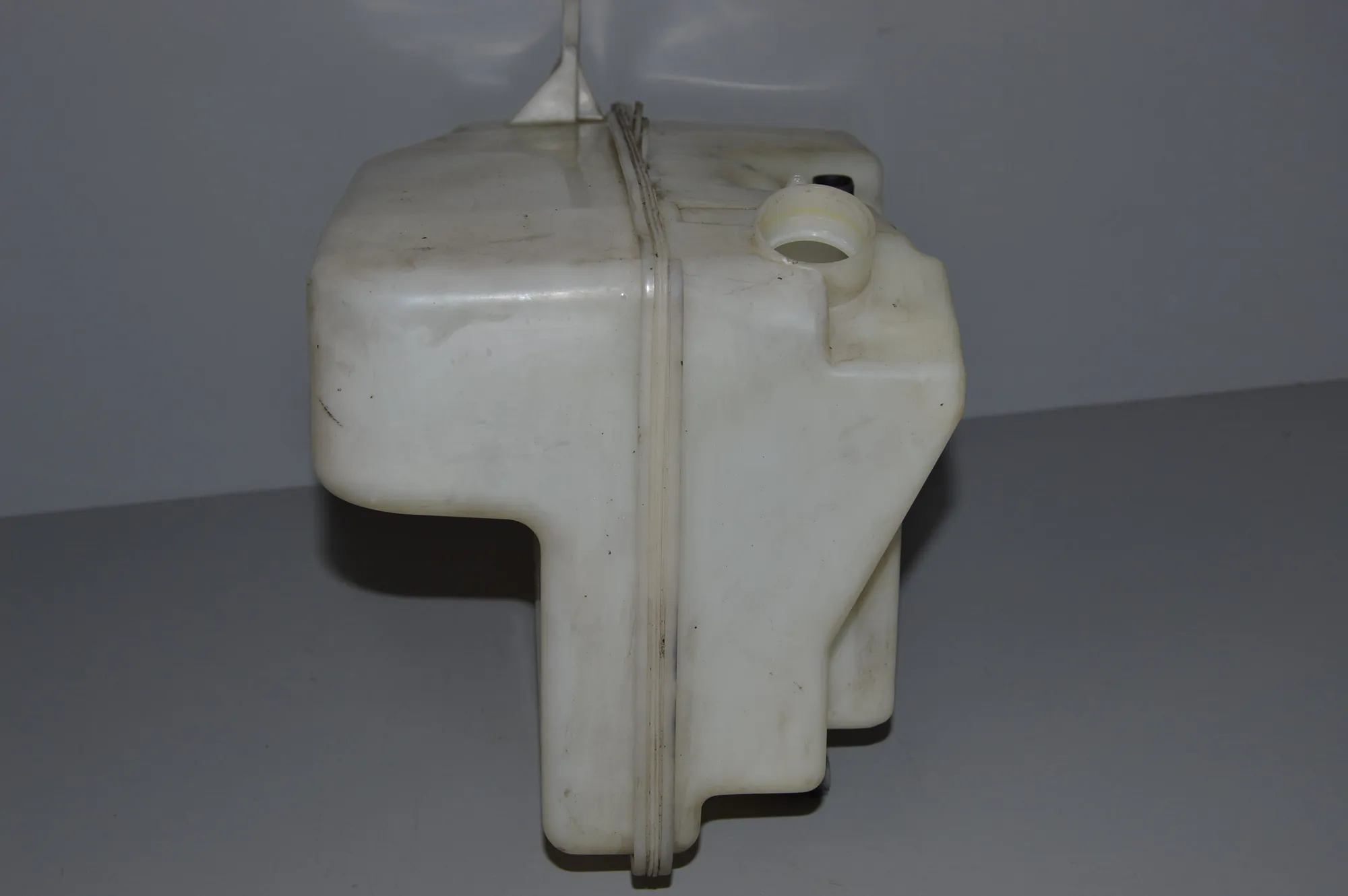 Window Washer Tank – OEM 7148064 · BMW 7 (E65, E66, E67) BMW 7 (E65, E66, E67) 730 Ld 2005 – 3