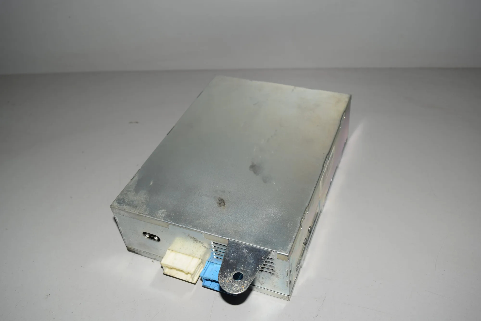 TV Module – OEM 6902015 · BMW 5 (E39) BMW 5 (E39) 2001