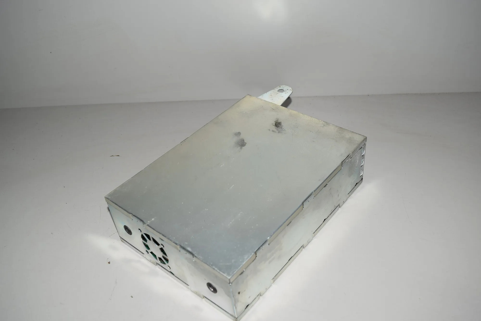 TV Module – OEM 6902015 · BMW 5 (E39) BMW 5 (E39) 2001 – 2