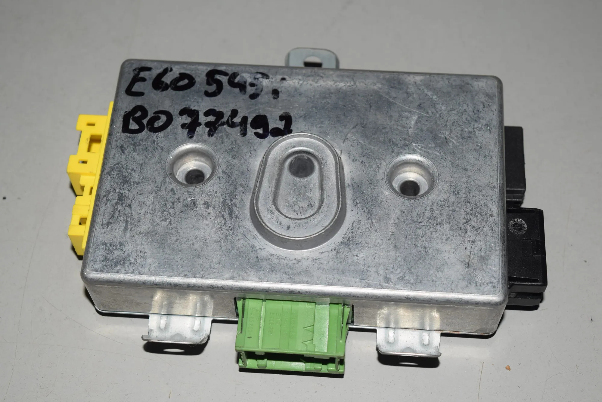 SRS Control Unit – OEM 6941430 · BMW 5 (E60) BMW 5 (E60) 545 i 2003 – 3