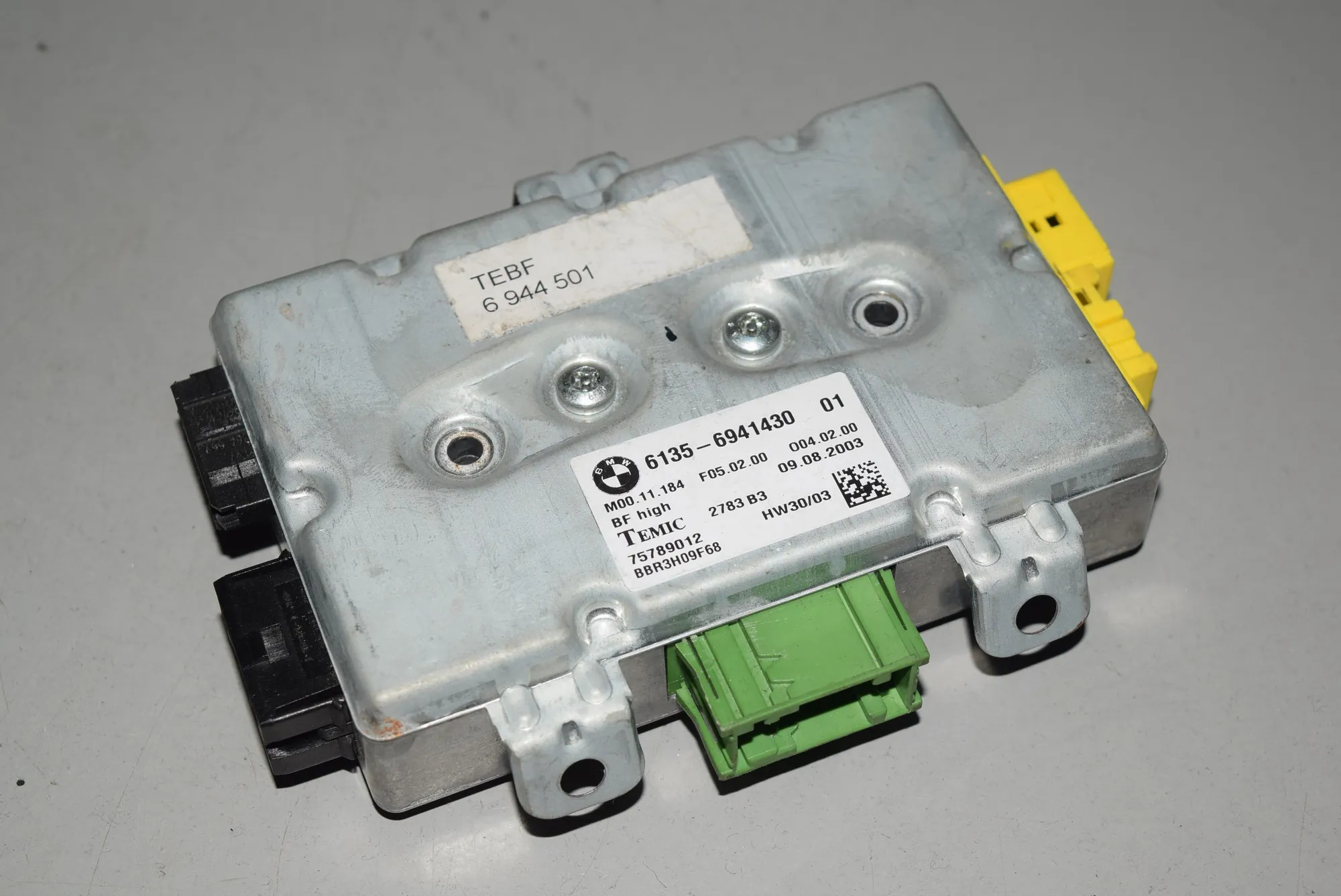 SRS Control Unit – OEM 6941430 · BMW 5 (E60) BMW 5 (E60) 545 i 2003