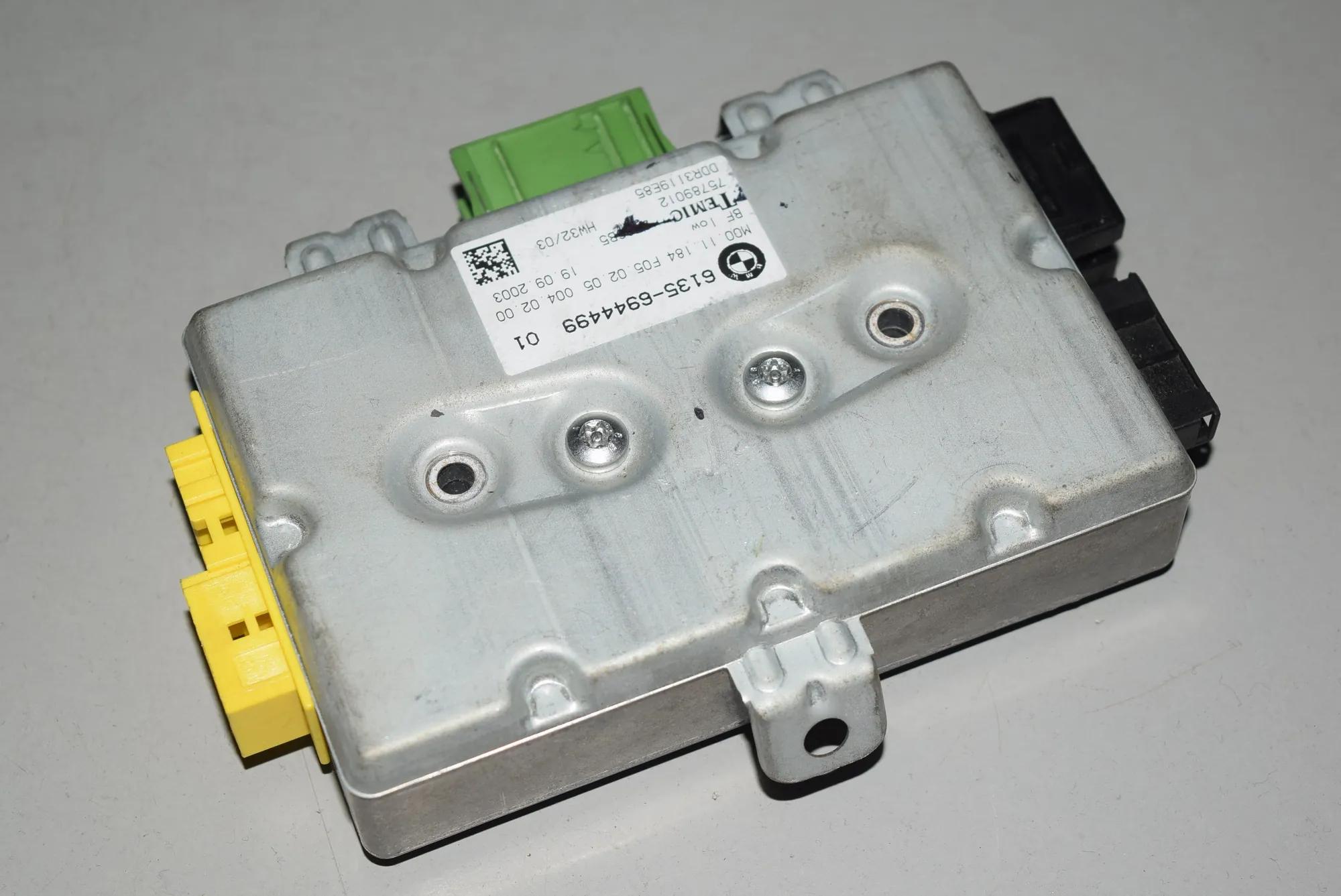 SRS Control Unit – OEM 6944499 · BMW 5 (E60) BMW 5 (E60) 530 d 2004 – 2
