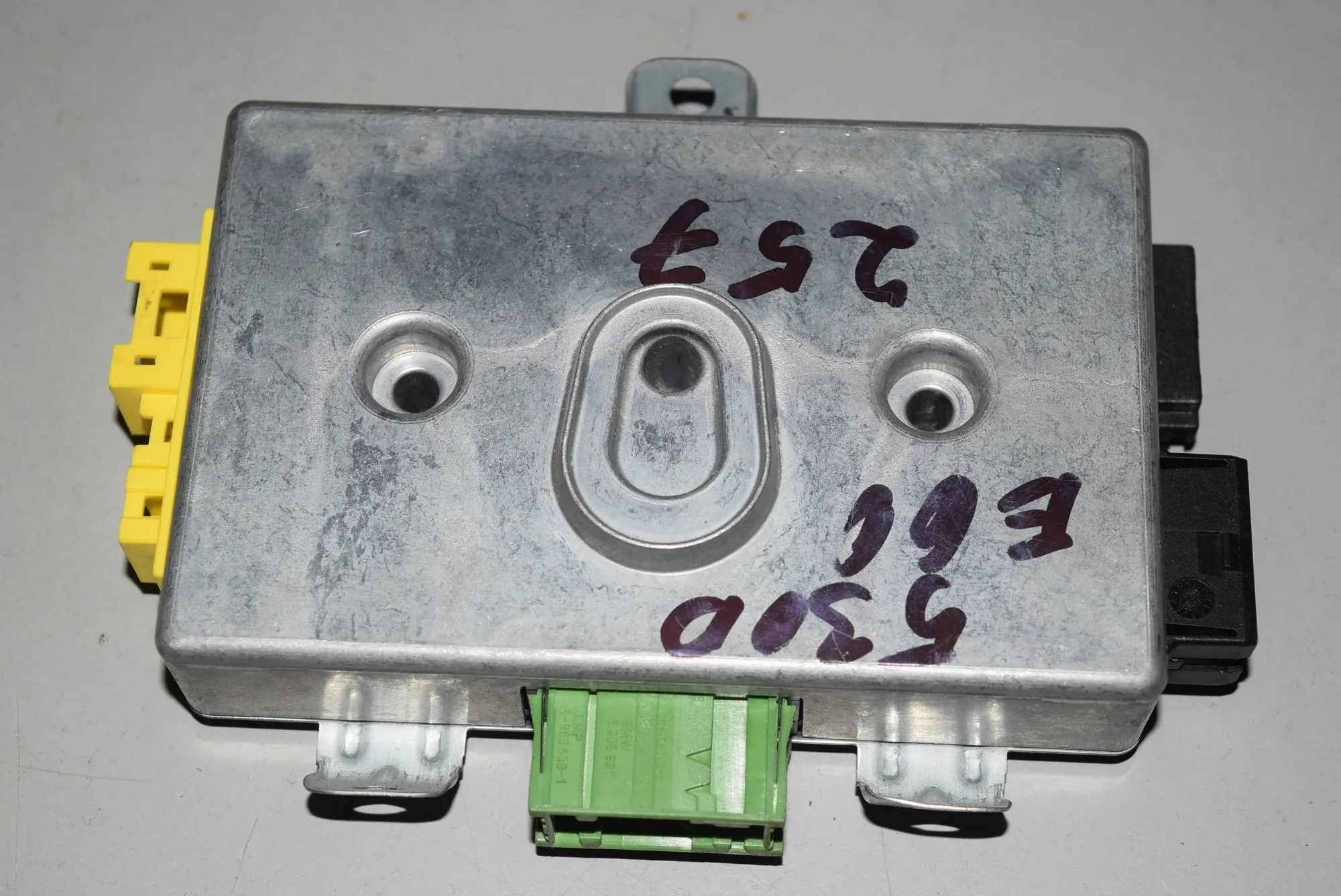 SRS Control Unit – OEM 6944499 · BMW 5 (E60) BMW 5 (E60) 530 d 2004 – 3