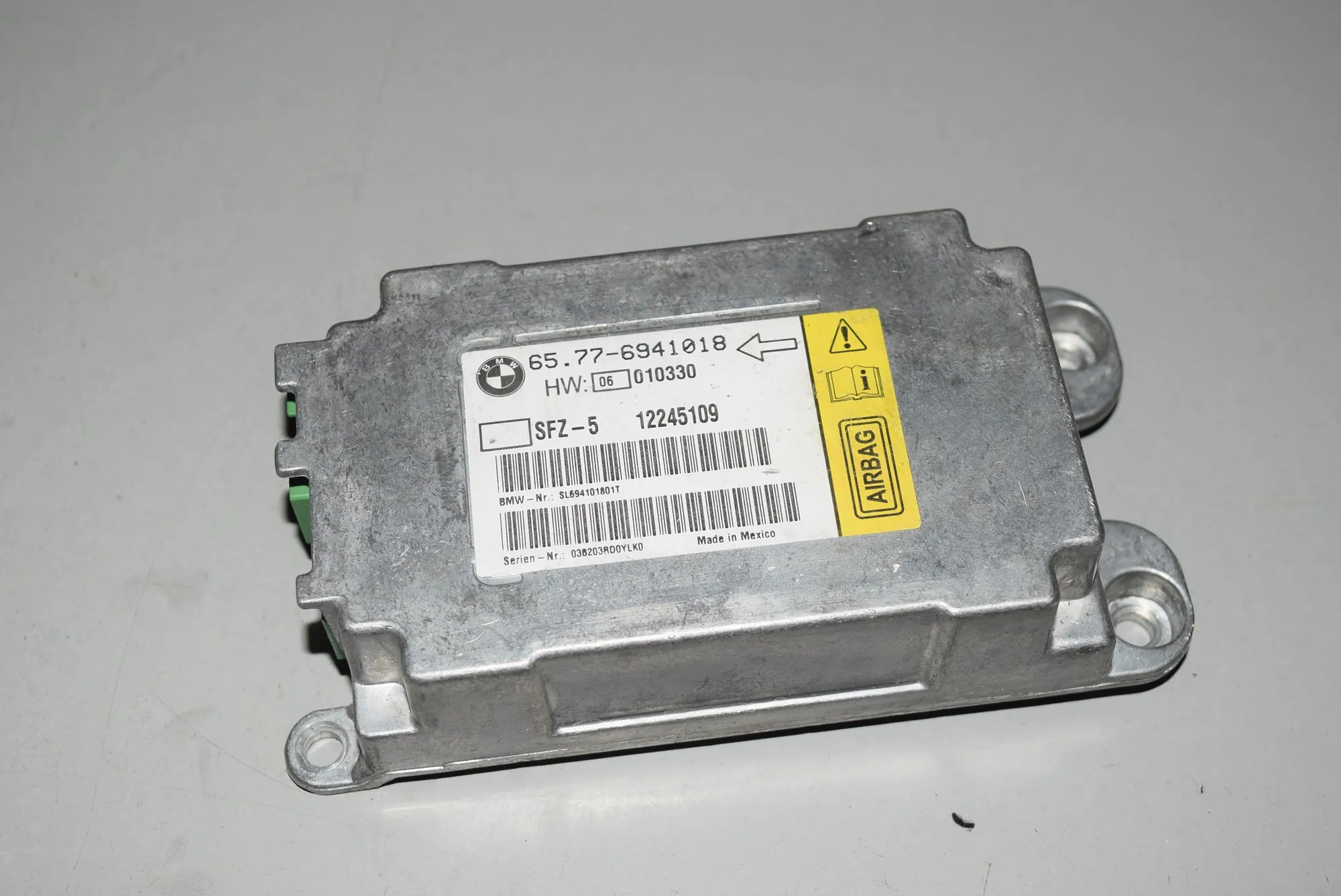 SRS Control Unit – OEM 6941018 · BMW 5 (E60) BMW 5 (E60) 2005