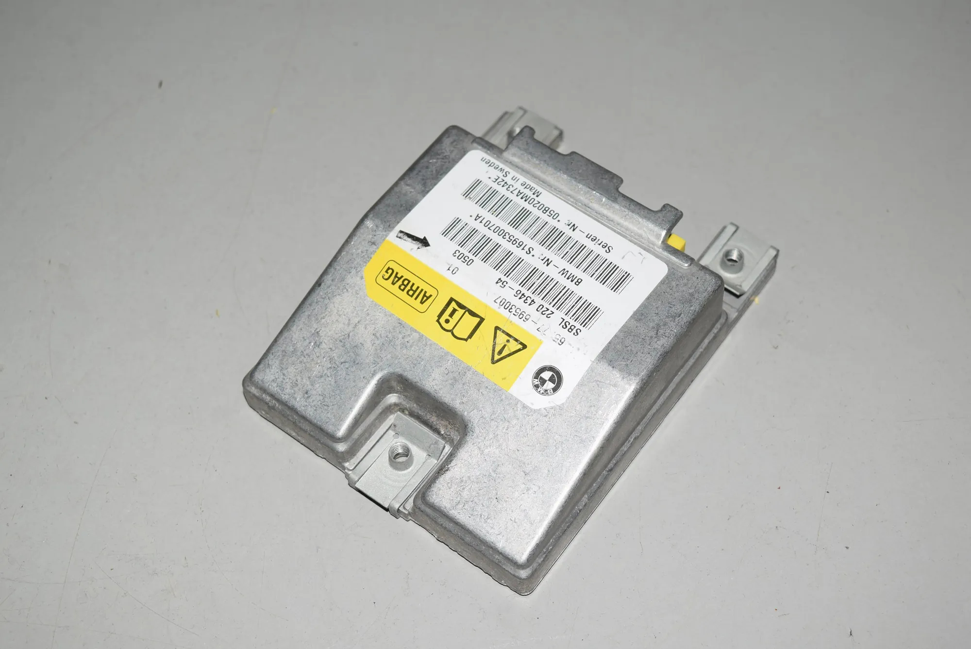 SRS Control Unit – OEM 6953007 · BMW 5 (E60) BMW 5 (E60) 2005 – 2