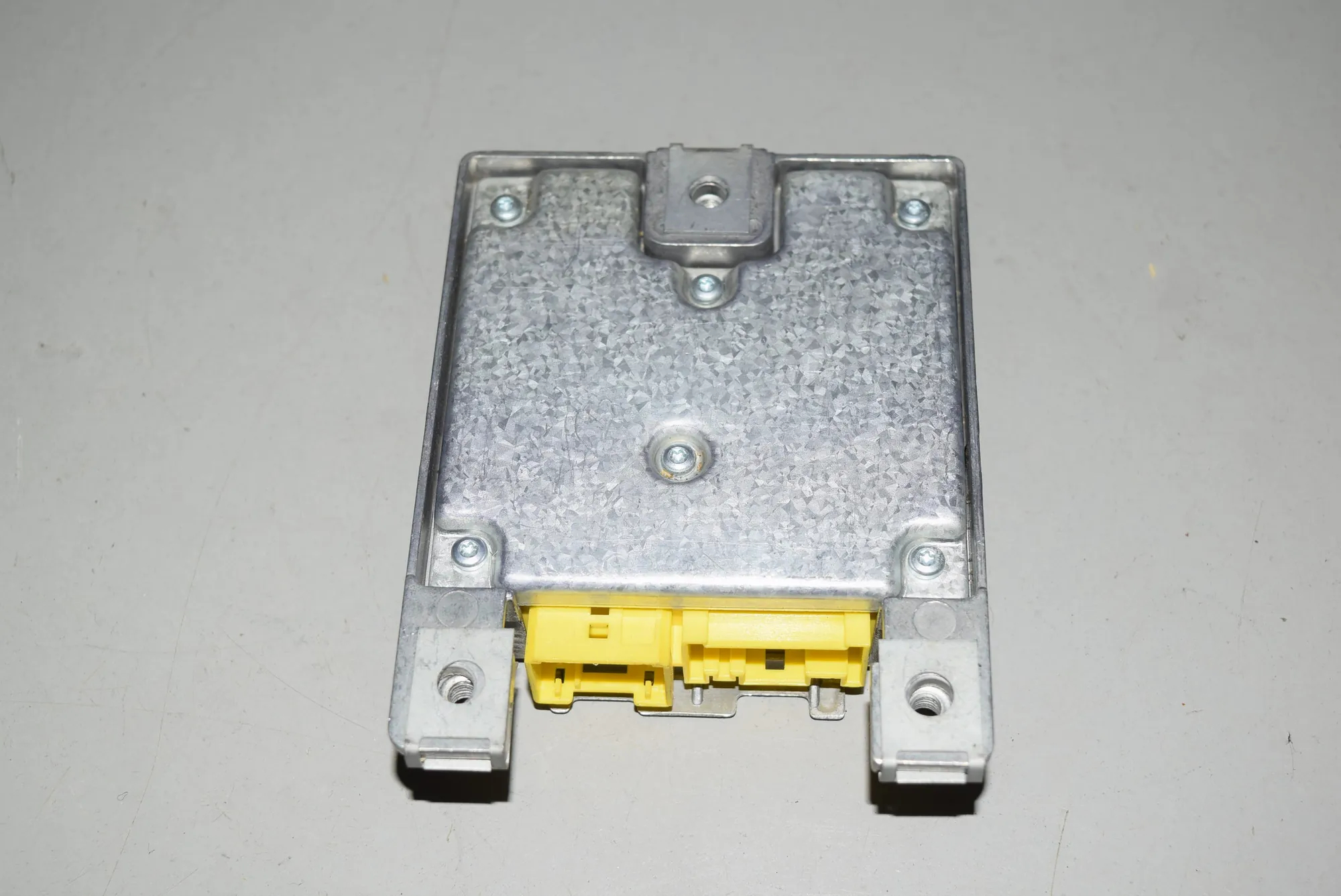 SRS Control Unit – OEM 6953007 · BMW 5 (E60) BMW 5 (E60) 2005 – 3