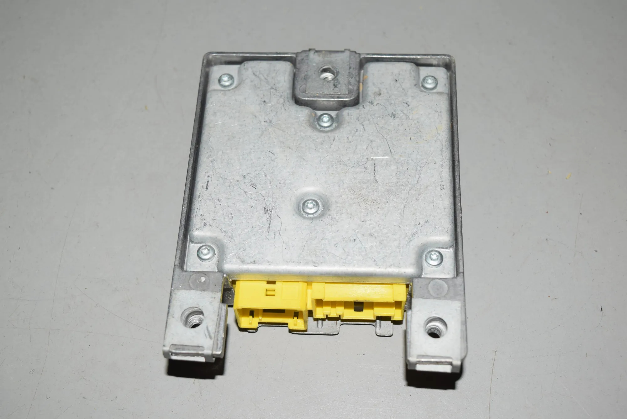 SRS Control Unit – OEM 6953007 · BMW 5 (E60) BMW 5 (E60) 2005 – 3