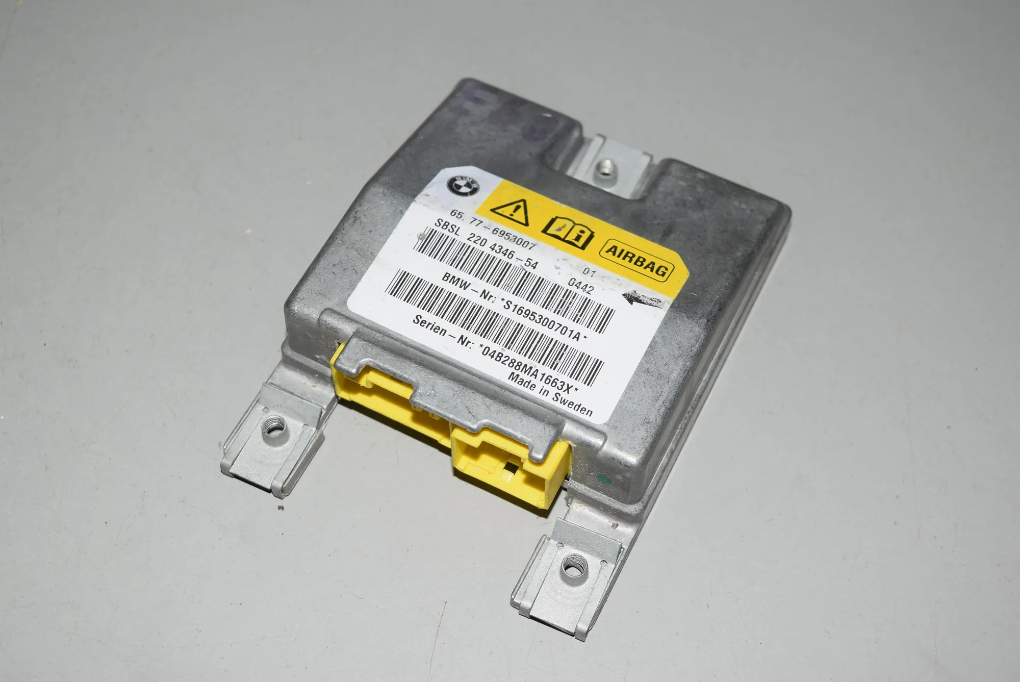 SRS Control Unit – OEM 6953007 · BMW 5 (E60) BMW 5 (E60) 2005