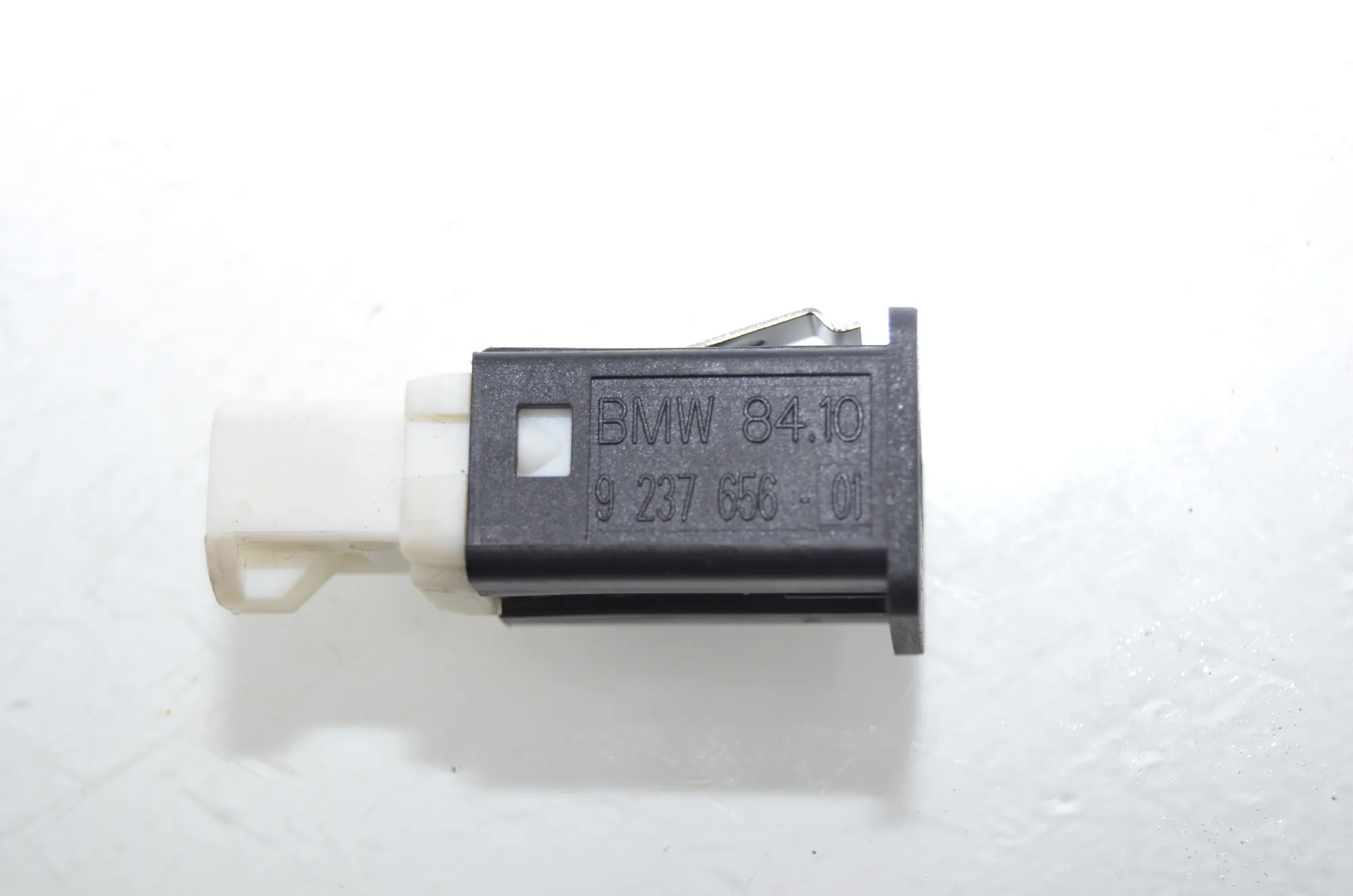 Switches – OEM 9202948 · BMW 5 Touring (F11) 530 d xDrive 2012 – 8