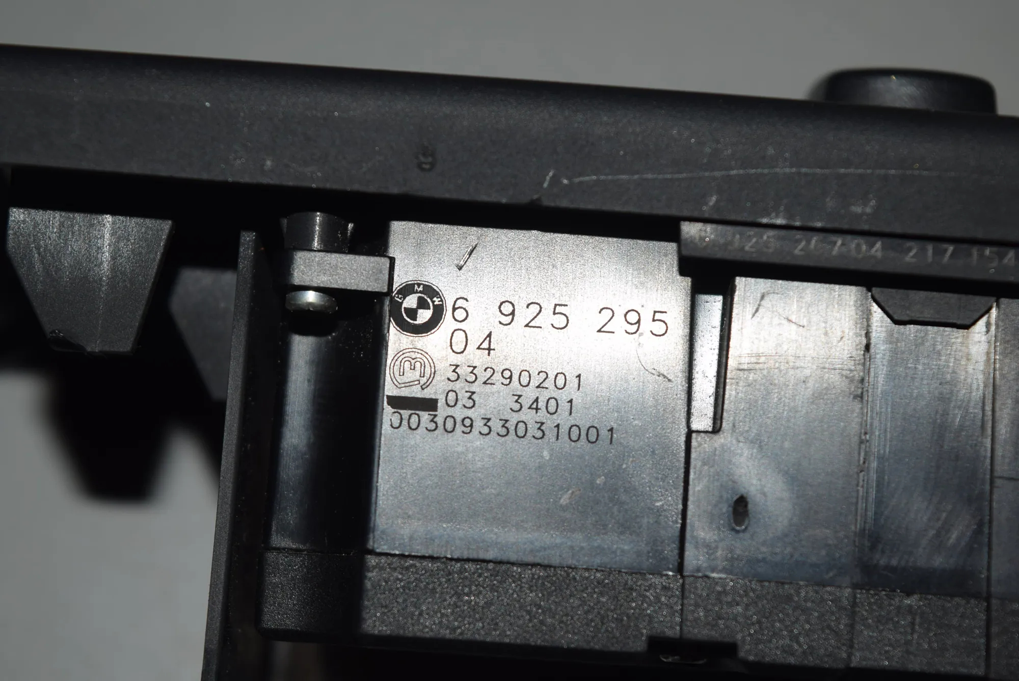 Headlight Switch Control Unit – OEM 6925295 · BMW 5 (E60) BMW 5 (E60) 2005 – 5