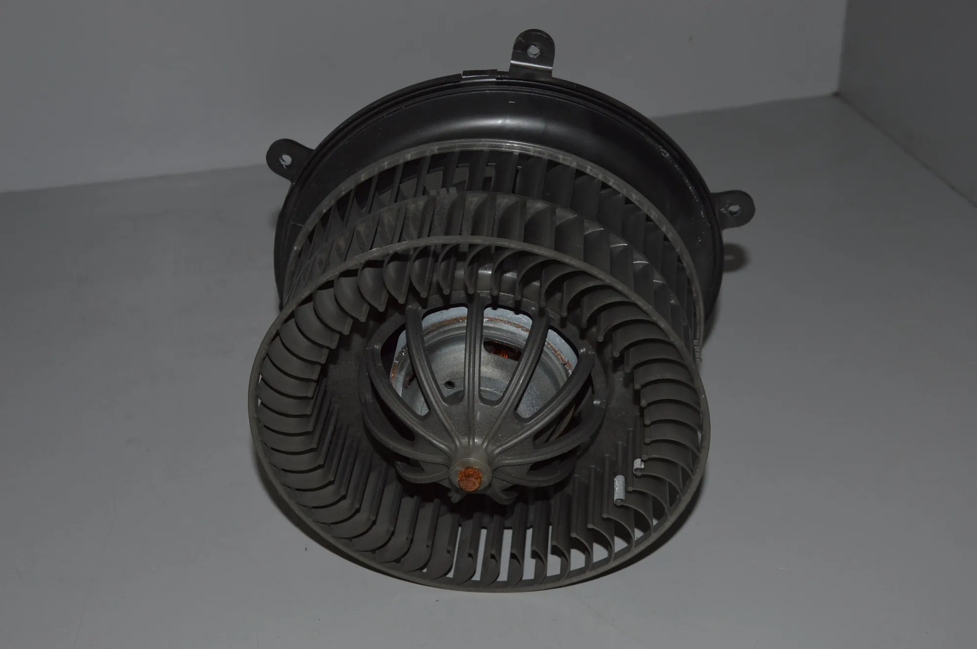 Heater Blower Fan – OEM 6913402KATALOGONR · BMW 7 (E65, E66, E67) BMW 7 (E65, E66, E67) 730 d 2003 – 3