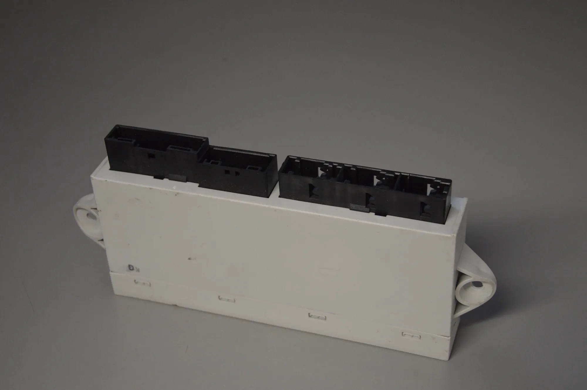 Rear Right Door Control Unit – OEM 6933264 · BMW 7 (E65, E66, E67) BMW 7 (E65, E66, E67) 730 d 2004 – 3